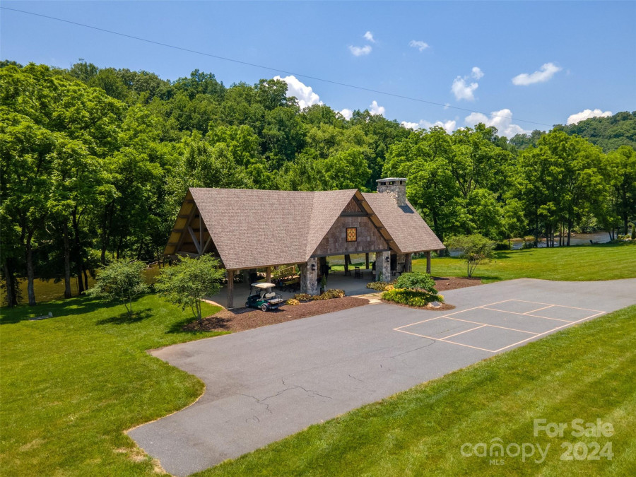 80 Grayling Dr Cullowhee, NC 28723