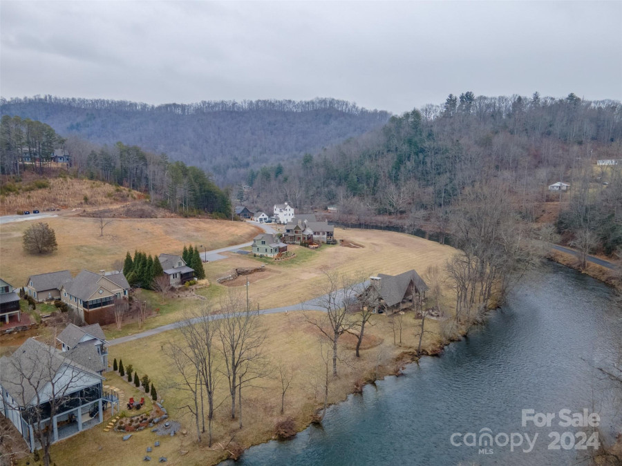 80 Grayling Dr Cullowhee, NC 28723