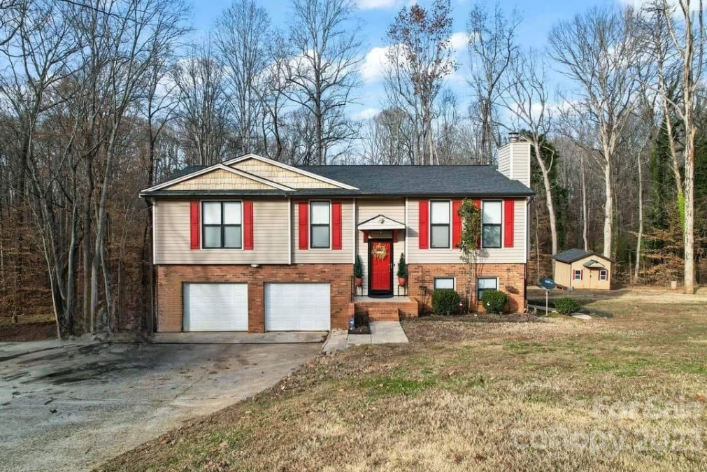 110 Lauren Ct Gastonia, NC 28056