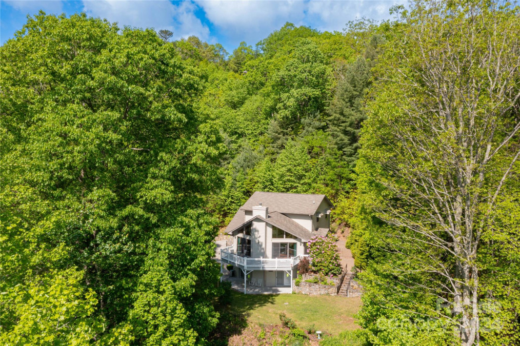 80 Pine Top Ln Waynesville, NC 28785