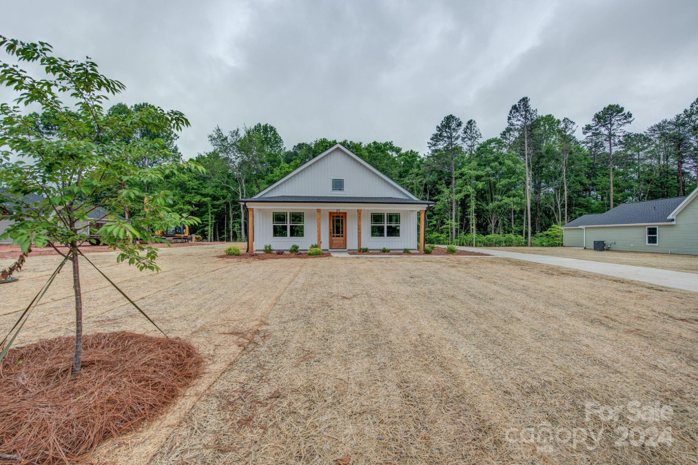 527 Blacksnake Rd Stanley, NC 28164