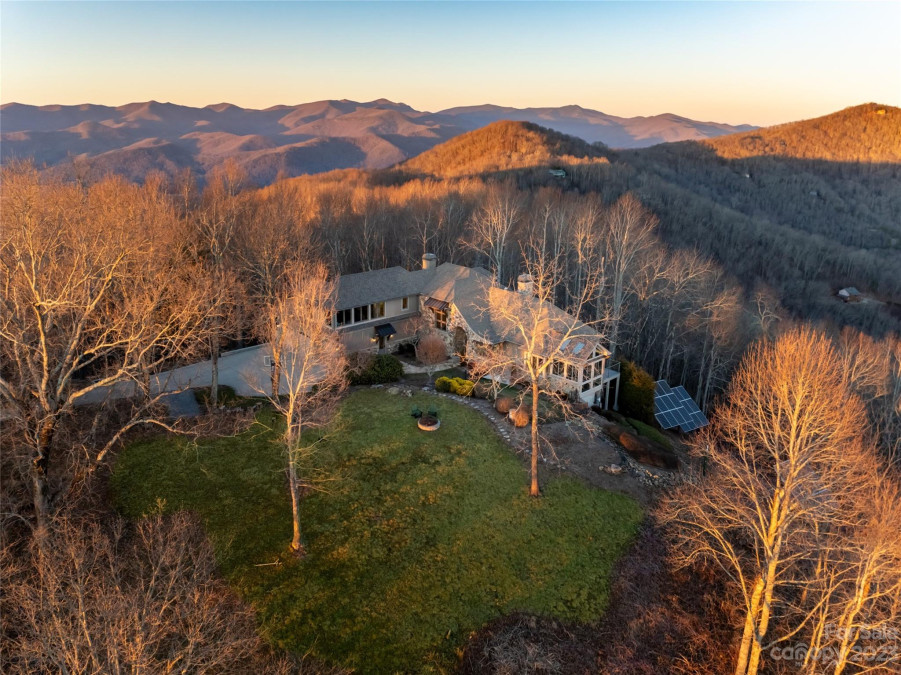 176 Hickory Forest Rd Fairview, NC 28730