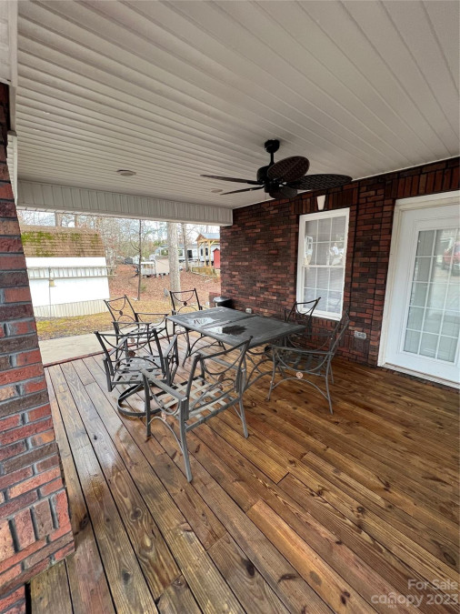 129 Twin Bluff Trl Mount Gilead, NC 27306