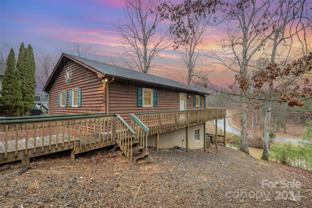 244 Fairway Shores Rd Mount Gilead, NC 27306