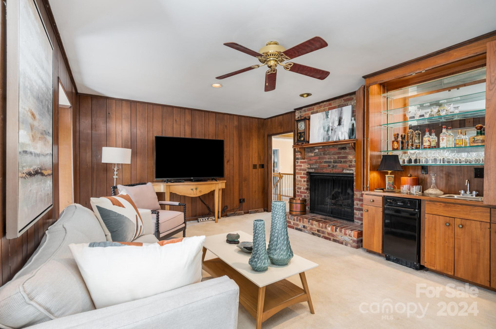 4801 Montibello Dr, Charlotte, NC 28226 MLS 4104620