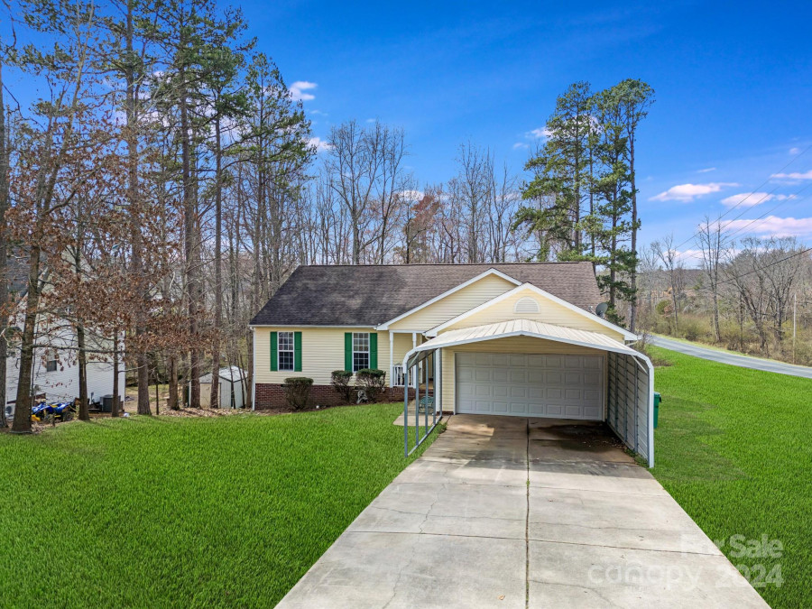 1627 Rosegate Ln Stanfield, NC 28163