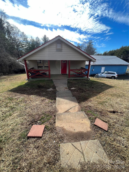 40 Mullin Hill Rd Spruce Pine, NC 28777