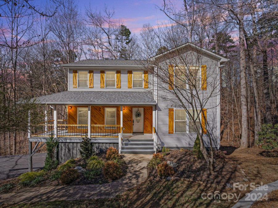 7 Foothills Rd Asheville, NC 28804