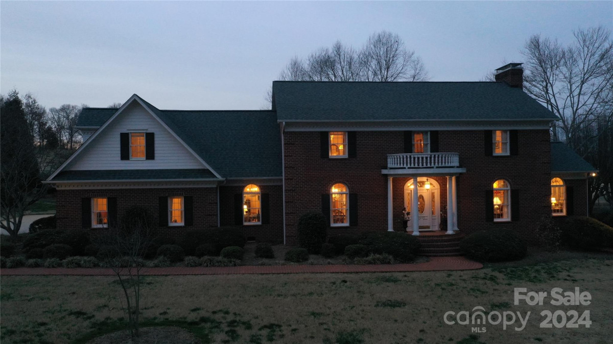 3440 Duck Pond Dr Conover, NC 28613