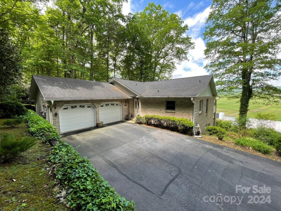 2104 Wilson Rd Pisgah Forest, NC 28768