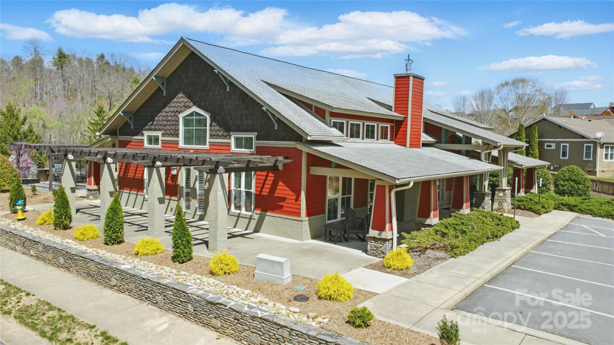 77 Creekside View Dr Asheville, NC 28804