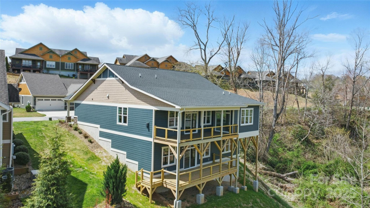 77 Creekside View Dr Asheville, NC 28804
