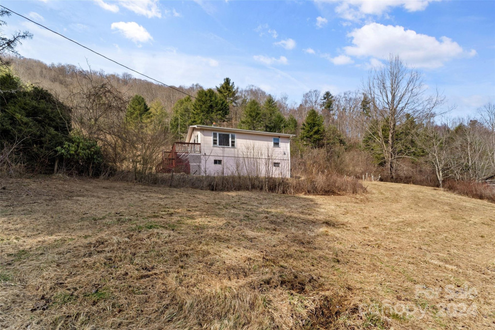10999 Rush Fork Rd Clyde, NC 28721