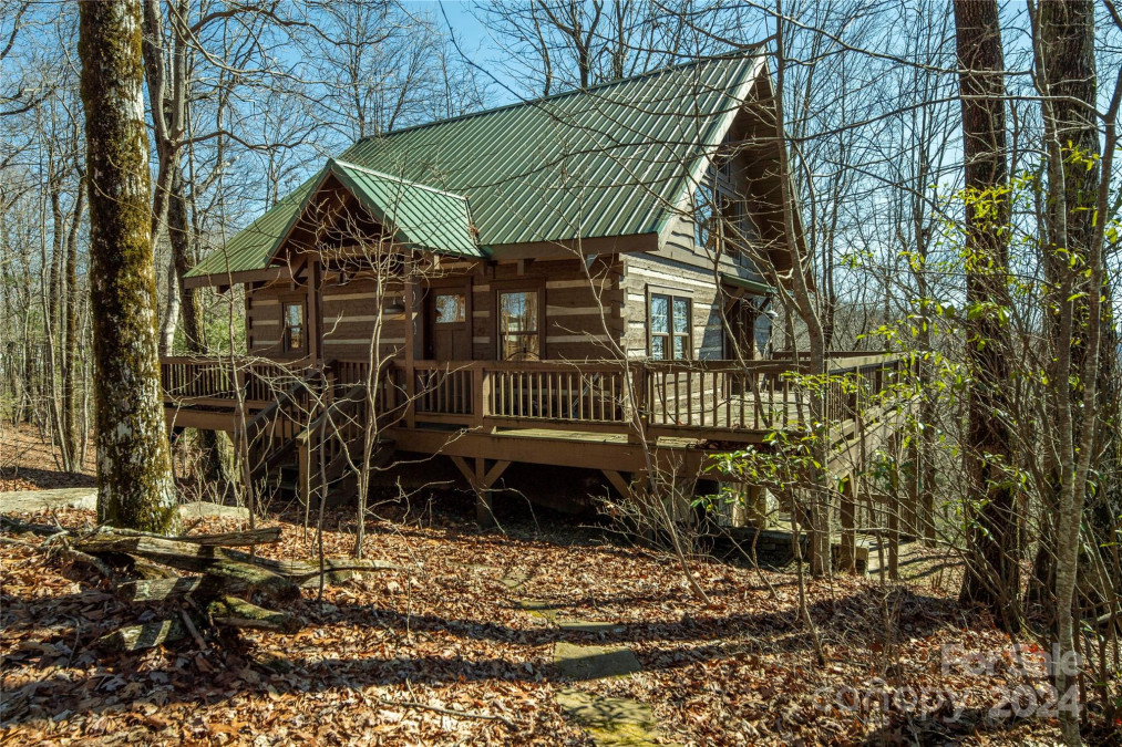 1074 Indian Camp Mountain Rd Rosman, NC 28772