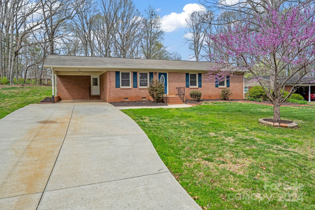 137 Brady Ln Statesville, NC 28625