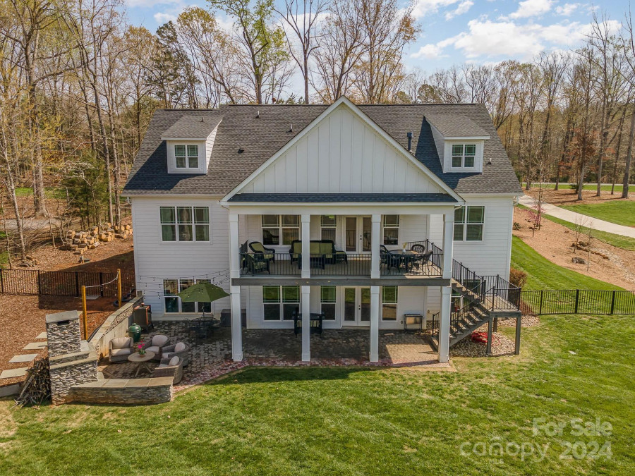 4100 Oldstone Forest Dr Waxhaw, NC 28173