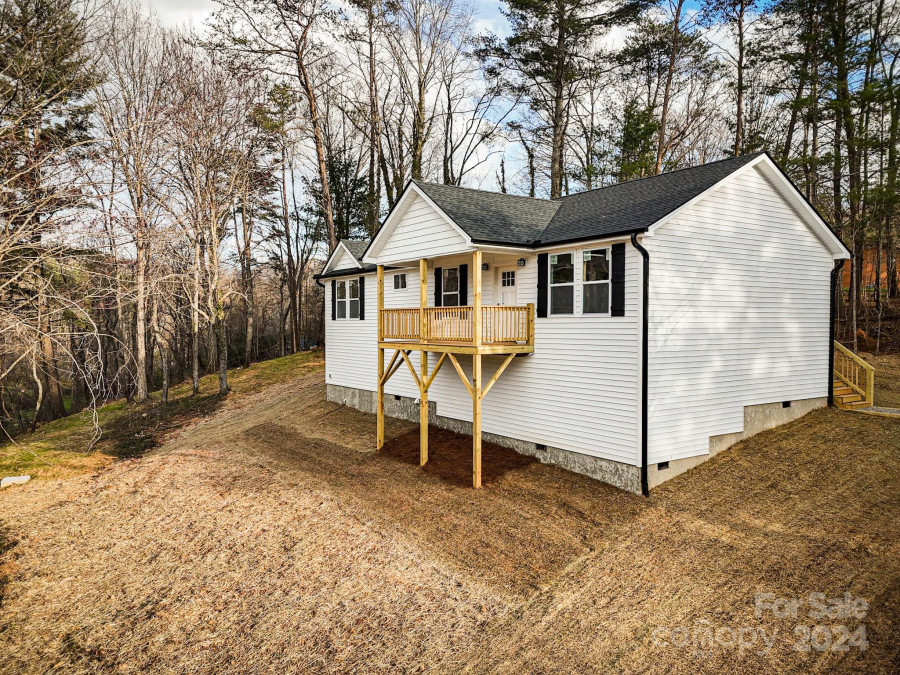 143 Dula Springs Rd Weaverville, NC 28787