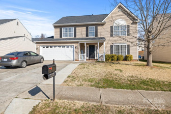 2227 Ballingarry Dr Statesville, NC 28625