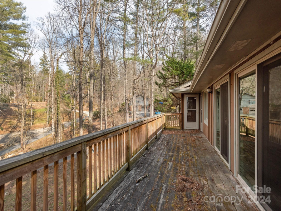 4 Brae Burn Dr Arden, NC 28704