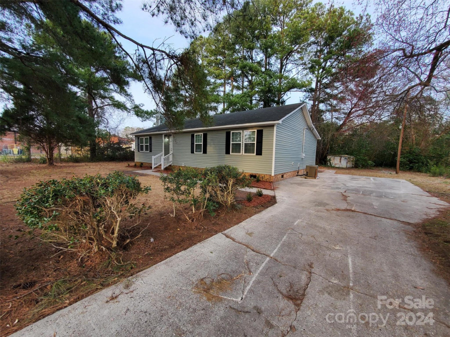 118 Malloy St Red Springs, NC 28377