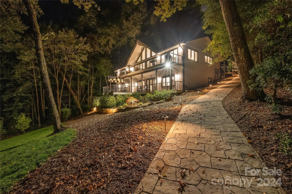 843 North Club Blvd Lake Toxaway, NC 28747