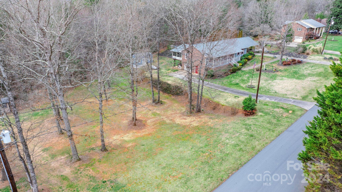 141 Adams St Connelly Springs, NC 28612
