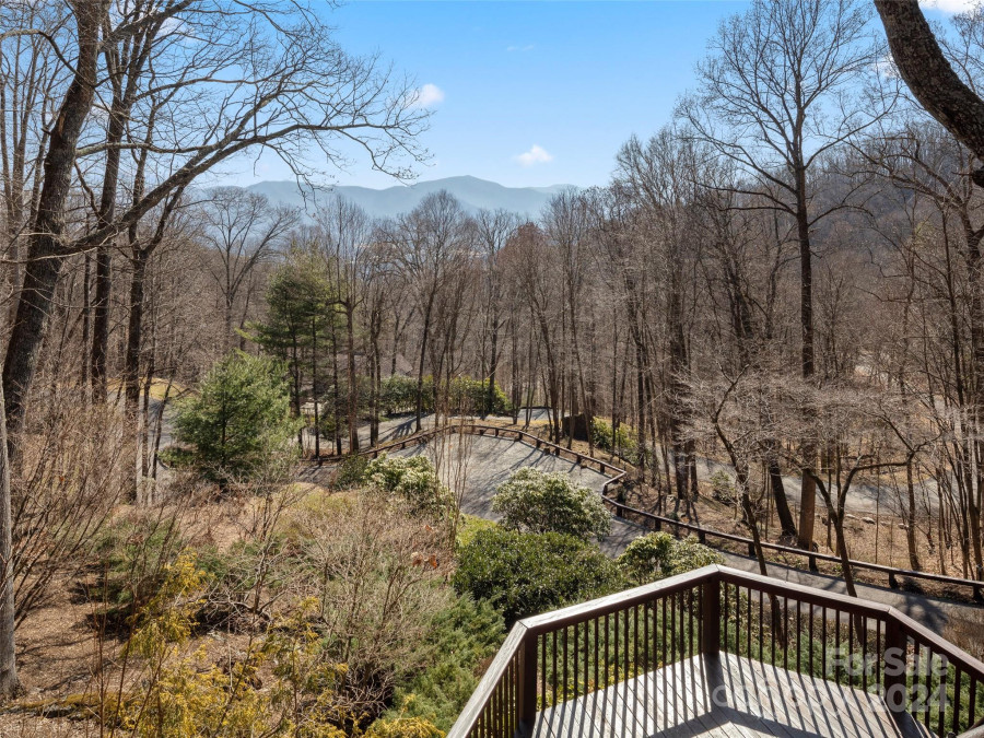 209 Rocky Knob Rd Waynesville, NC 28786