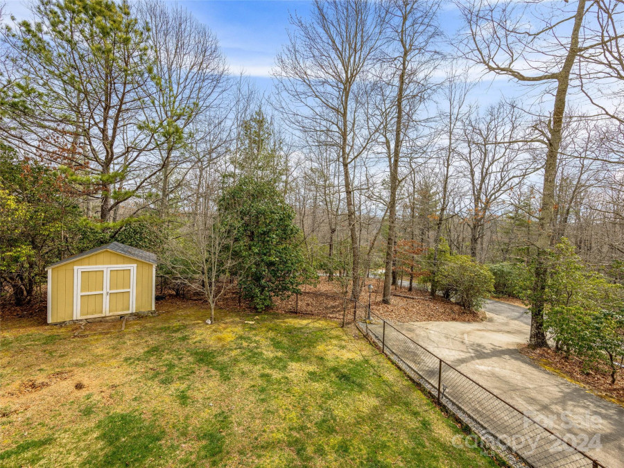 76 Juniper Ln Brevard, NC 28712