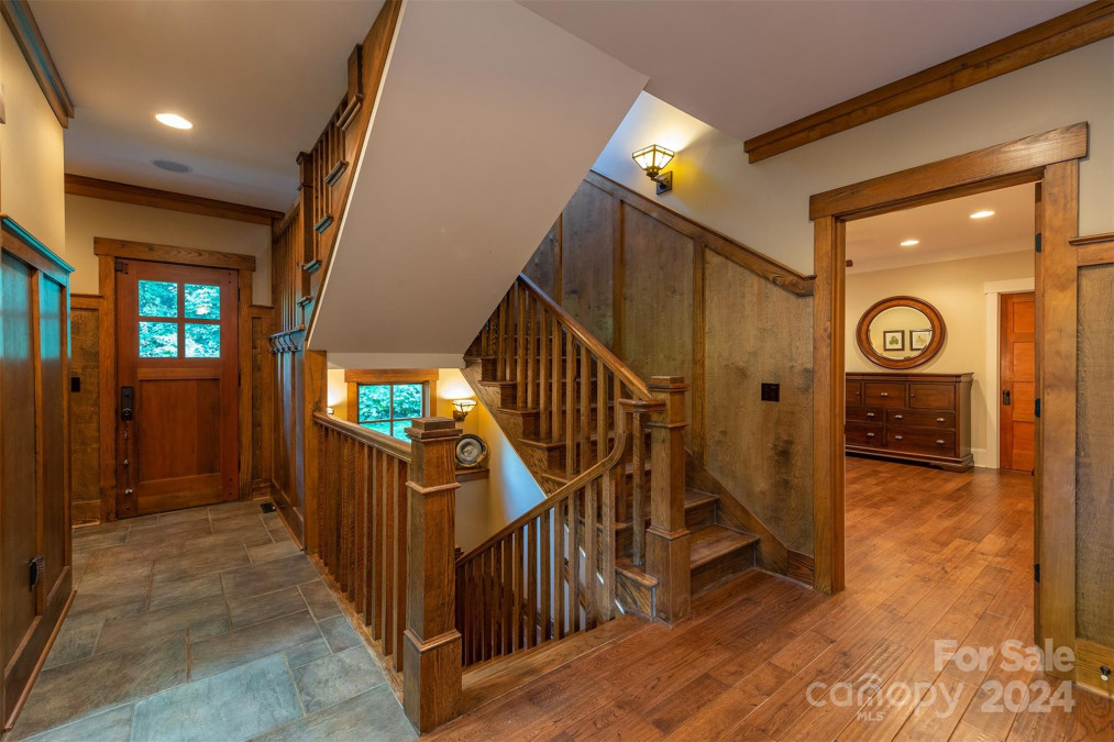 37 Cottage Settings Ln Black Mountain, NC 28711