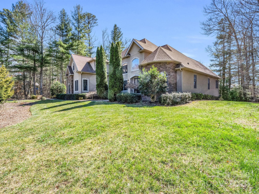 84 Bloomingdale Dr Fletcher, NC 28732