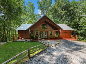 25 Dawn Valley Rd Waynesville, NC 28785