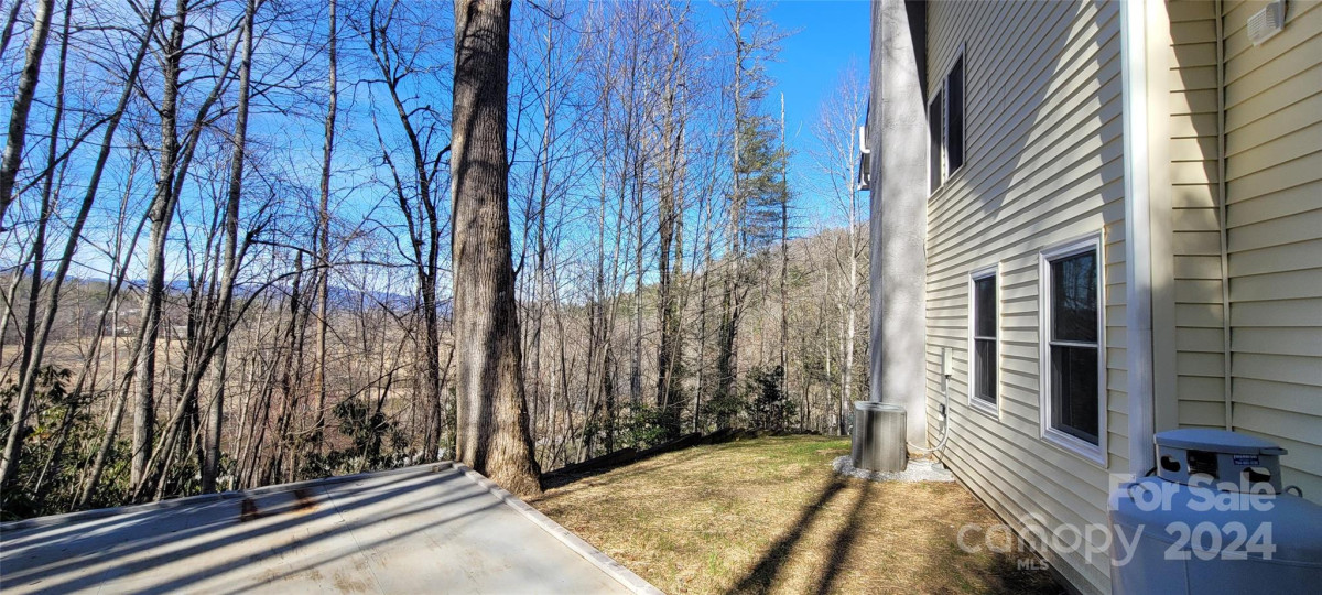 28 Big Rock Rd Pisgah Forest, NC 28768