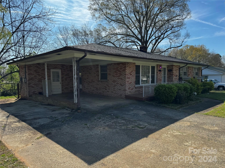 423 Leander St Shelby, NC 28152