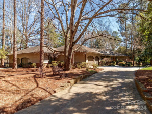 134 Tall Pines Ct Lake Wylie, SC 29710