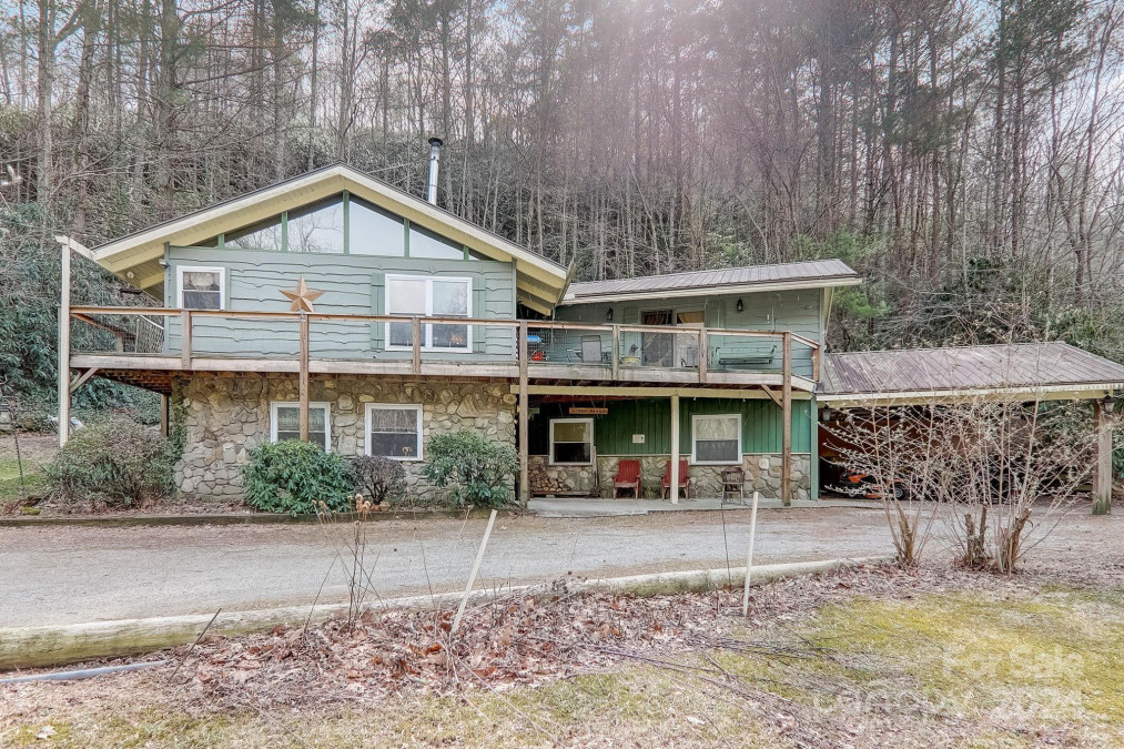 13884 Cruso Rd Canton, NC 28716