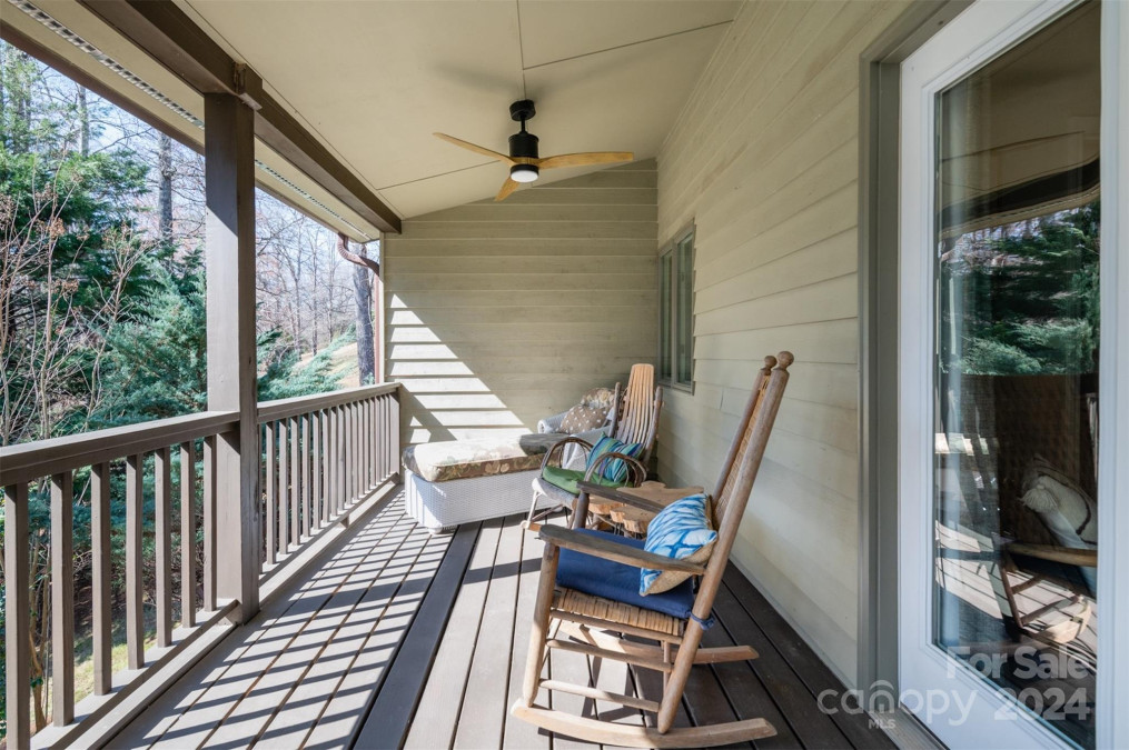 42 Hunting Country Trl Tryon, NC 28782