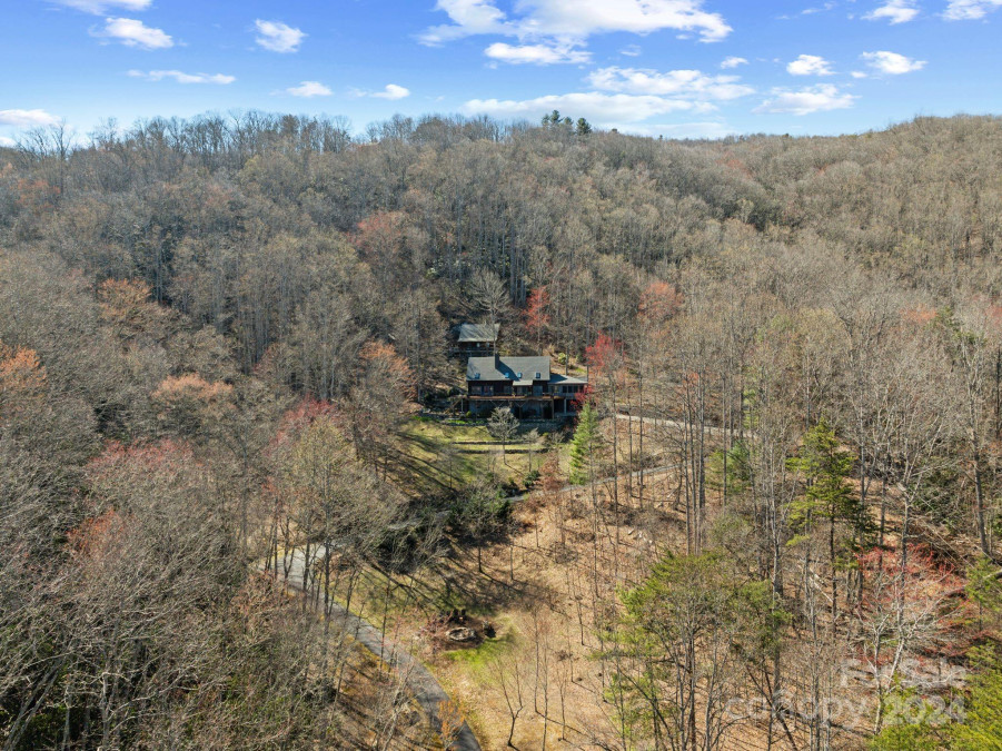 95 Bear Hollow Ln Fairview, NC 28730