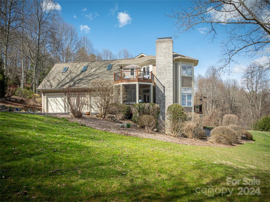 15 Ebby Ridge Rd Fairview, NC 28730