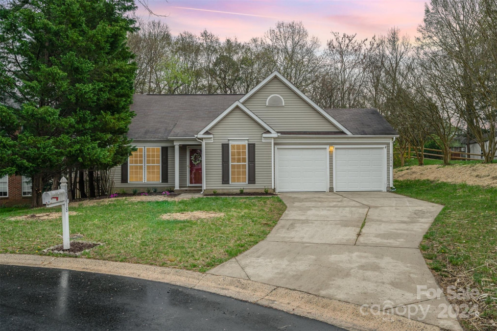 10918 Sandy Hook Ct Charlotte, NC 28214