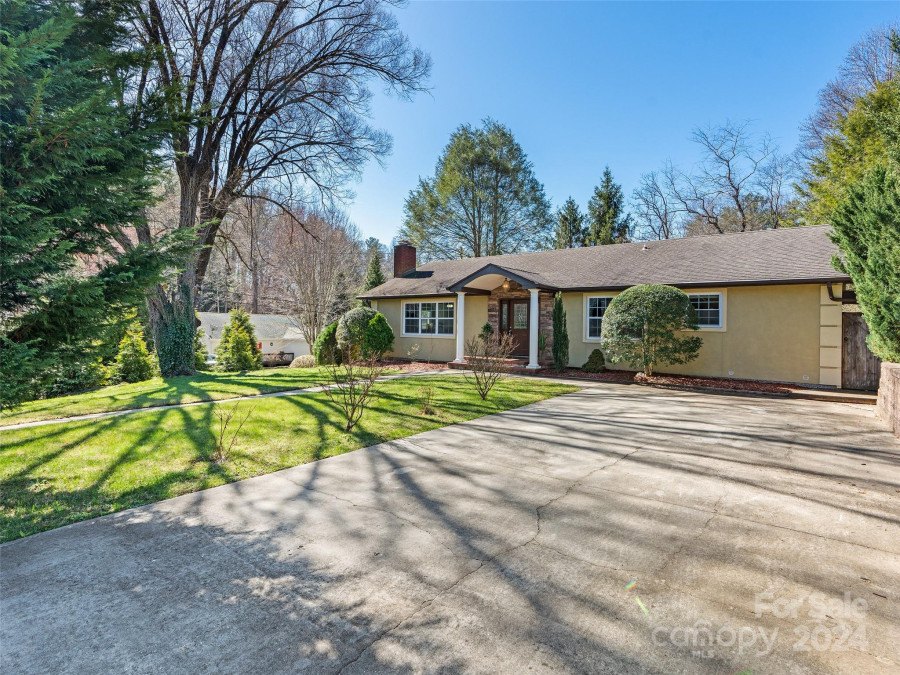 184 Aurora Dr Asheville, NC 28805