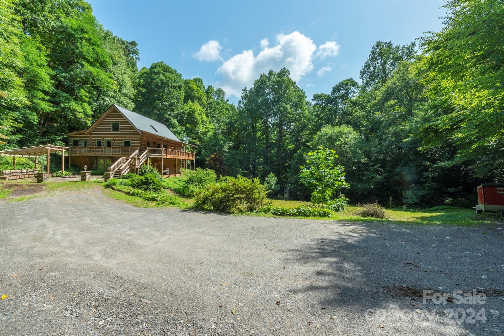 102 Gold Creek Crossing Black Mountain, NC 28711