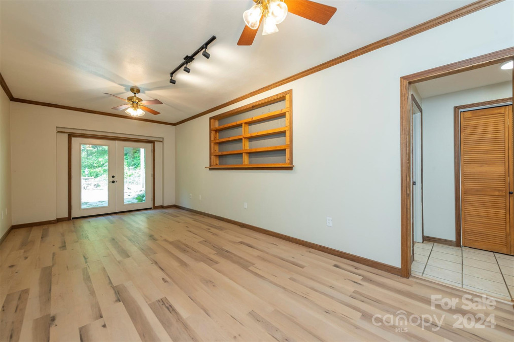 102 Gold Creek Crossing Black Mountain, NC 28711