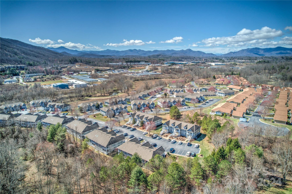 4306 Marble Way Asheville, NC 28806