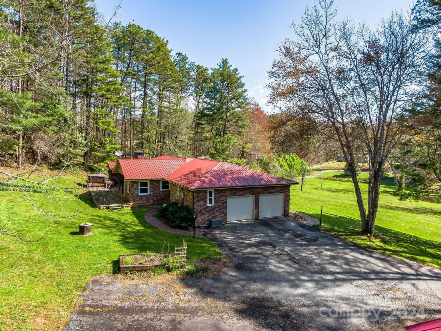 229 Capps Rd Pisgah Forest, NC 28768