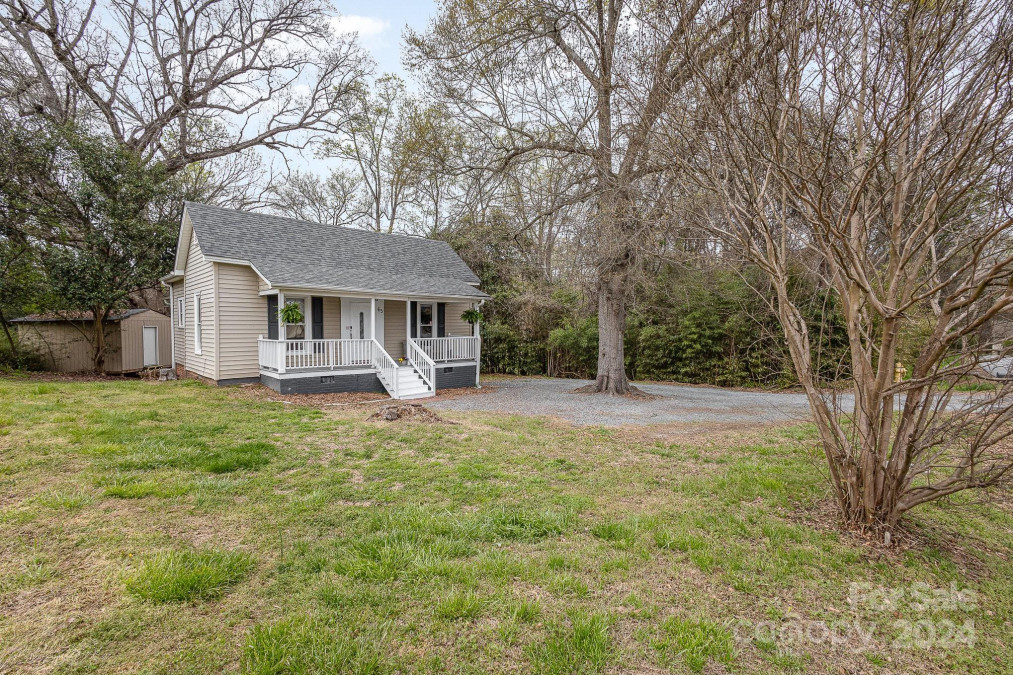 65 Robinson Dr Concord, NC 28027