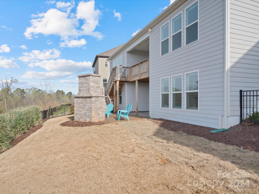 2149 Hanging Rock Rd Fort Mill, SC 29715