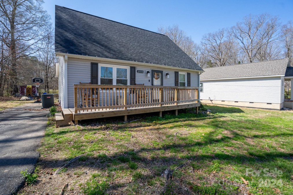 2132 Marwood Ln Albemarle, NC 28001