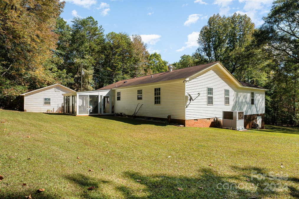 3220 Sawmill Rd Hickory Grove, SC 29717