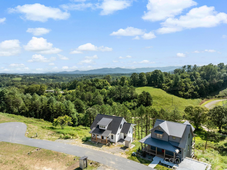 233 Westridge Farm Rd Asheville, NC 28804