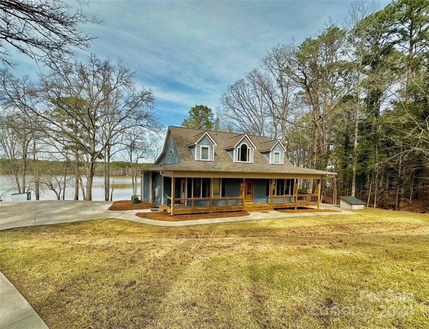 414 Wild Dogwood Ln Winnsboro, SC 29180